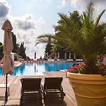 Marina Grand 4*
