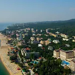 Marina Grand Hotell 4*
