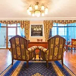Marina Grand Hotell 4*