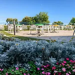 Hotell Marina Grand
