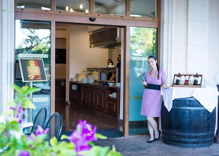 Marina Grand Ξενοδοχείο