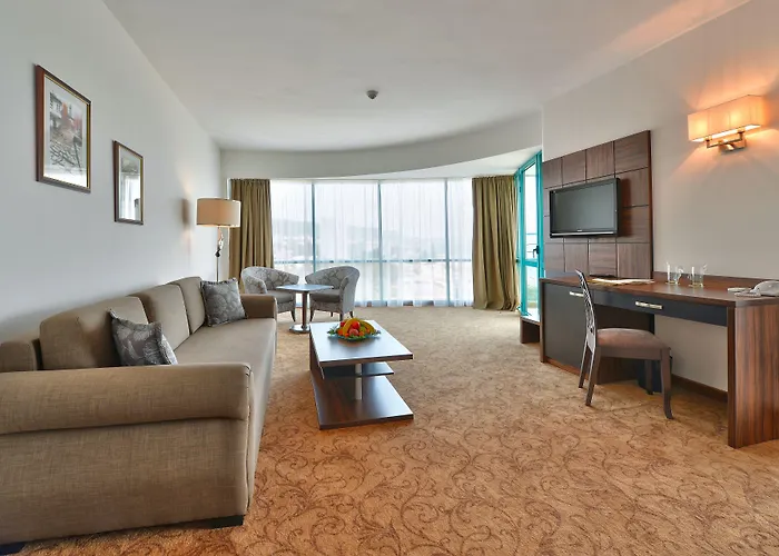 Ξενοδοχείο Marina Grand 4*