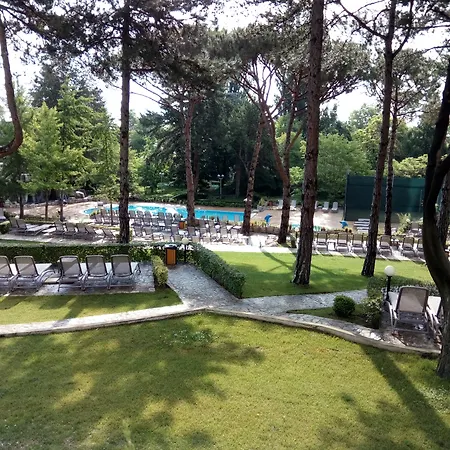 Marina Grand Отель Золотые Пески