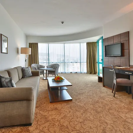 Готель Marina Grand 4*