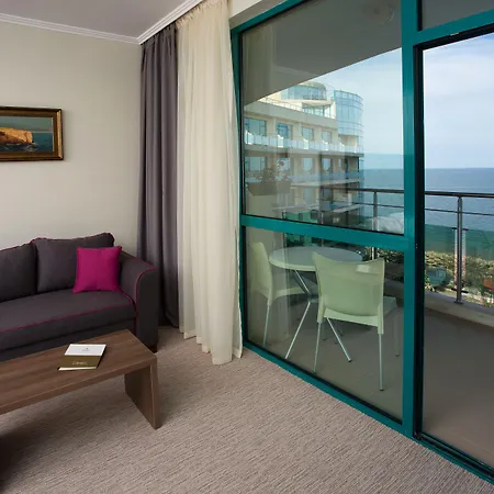 Marina Grand Готель 4*