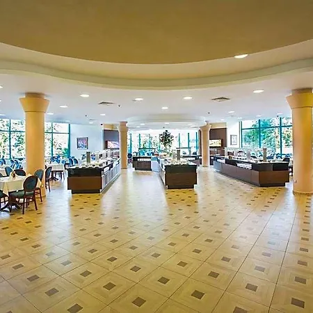 Marina Grand Готель