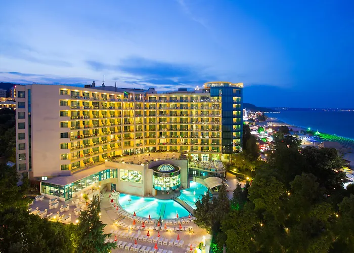 Marina Grand Hotel 4*