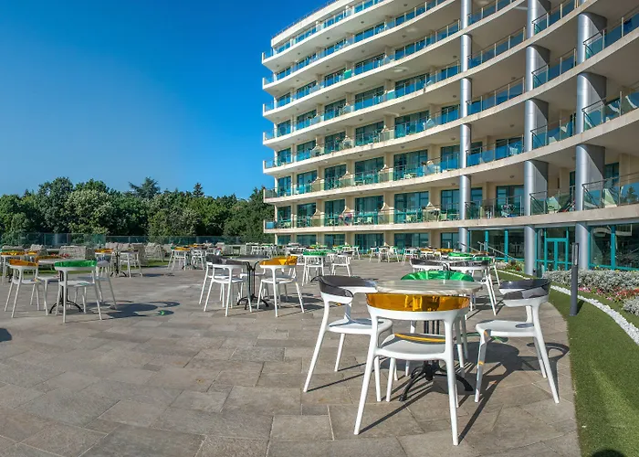 Marina Grand 4* 金沙